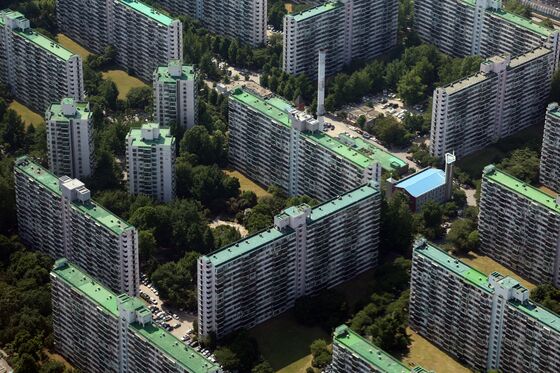 3중 규제 뚫은 강남 집값…정부, 추가 규제 '신중 모드'