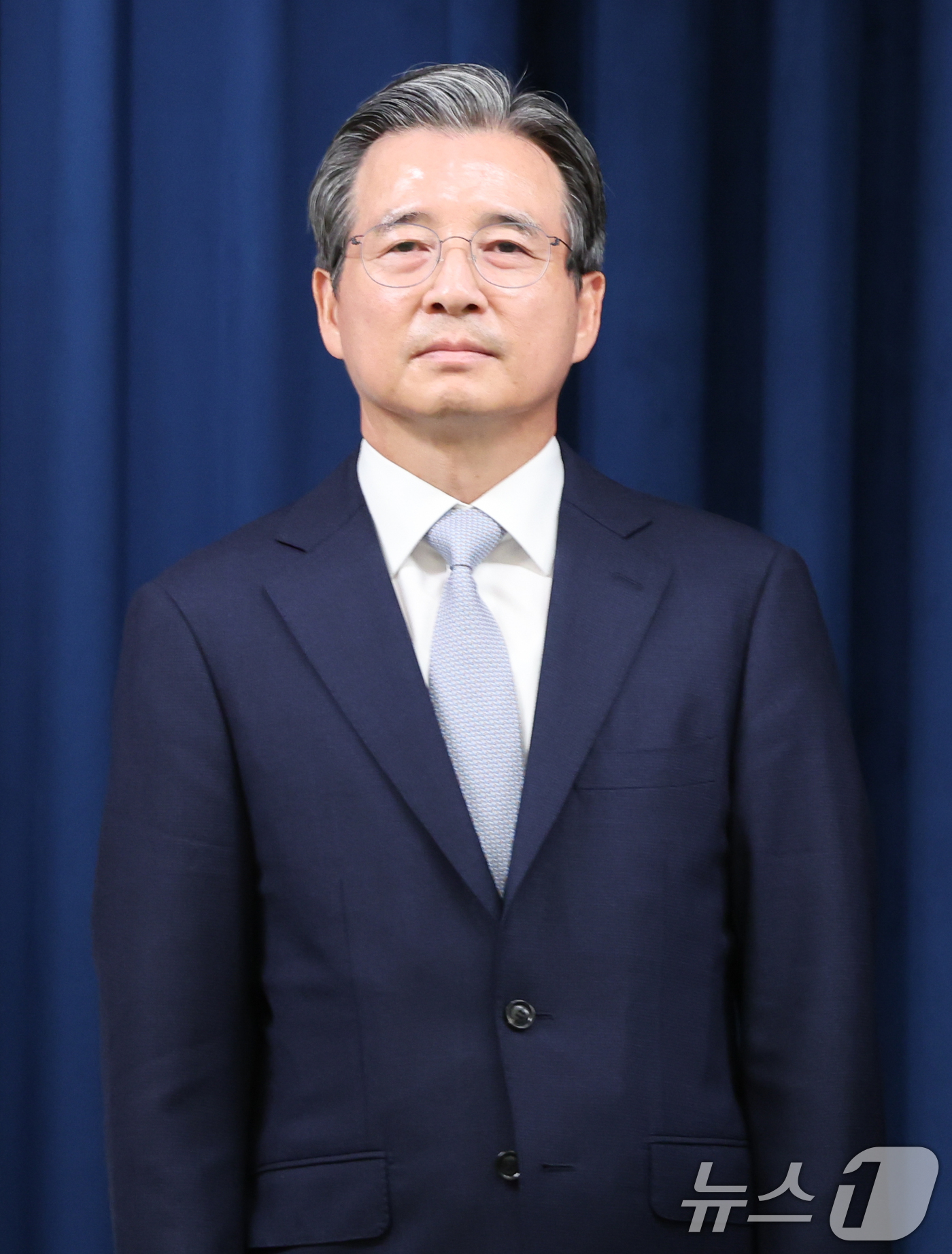 (서울=뉴스1) 허경 기자 = 대통령실 정책실장으로 임명된 김용범 전 기획재정부 1차관이 6일 서울 용산구 대통령실 청사에서 열린 수석비서관 인선 발표에 참석해 있다. 2025.6 …