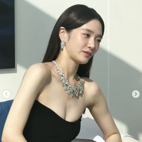 '볼륨감 과시' 박규영, 우아·섹시 공존…보석보다 더 빛난 미모 [N샷]