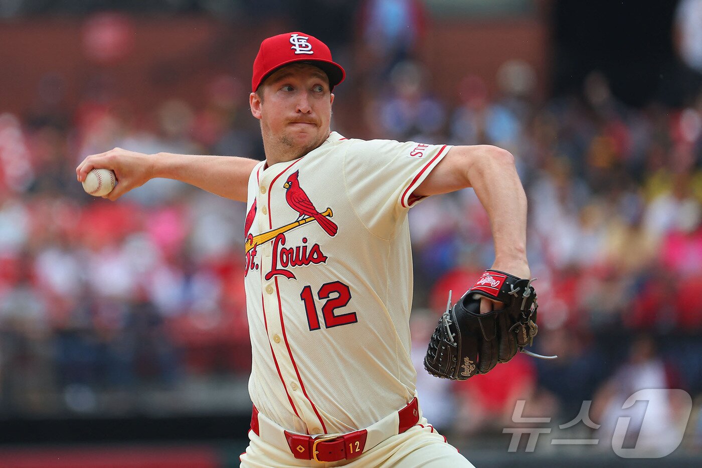 본문 이미지 - 세인트루이스 카디널스 투수 에릭 페디는 8일(한국시간) 열린 2025 메이저리그 LA 다저스전에 선발 등판해 5⅓이닝 무실점 호투를 펼쳤다. ⓒ AFP=뉴스1