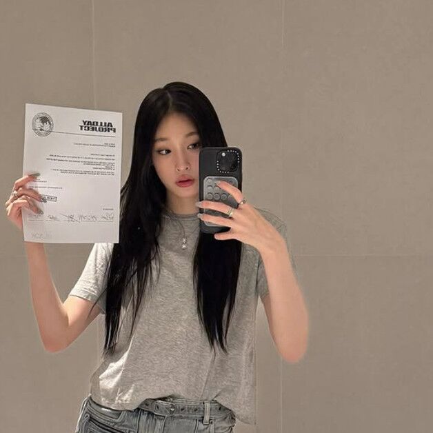 재벌3세 아이돌 나왔다…'신세계 외손녀' 문서윤, 5인조 혼성그룹 데뷔
