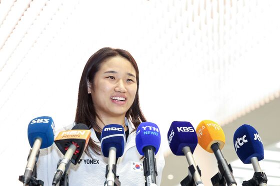 [뉴스1PICK] '여제' 안세영, 中 왕즈이 꺾고 4년 만에 인도네시아오픈 정상