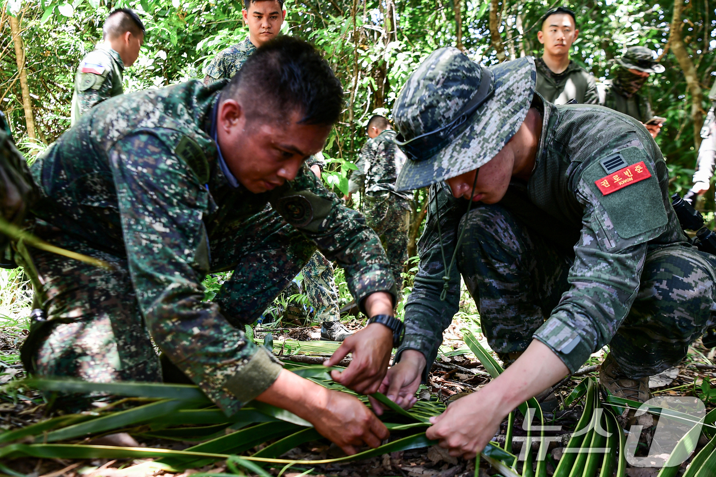 (서울=뉴스1) = 해병대는 지난 6일까지 필리핀 루손·팔라완 섬 등지에서 실시한 '2025 카만닥 훈련'에 참가했다고 9일 밝혔다.25 카만닥훈련에 참가한 해병대 장병이 6월 3 …