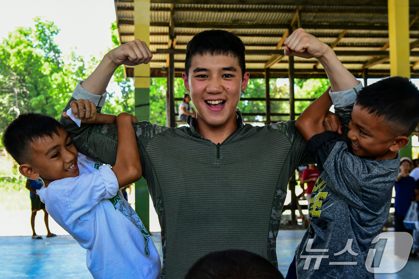 (서울=뉴스1) = 해병대는 지난 6일까지 필리핀 루손·팔라완 섬 등지에서 실시한 '2025 카만닥 훈련'에 참가했다고 9일 밝혔다.25 카만닥 훈련에 참가한 해병대 장병이 6월 …