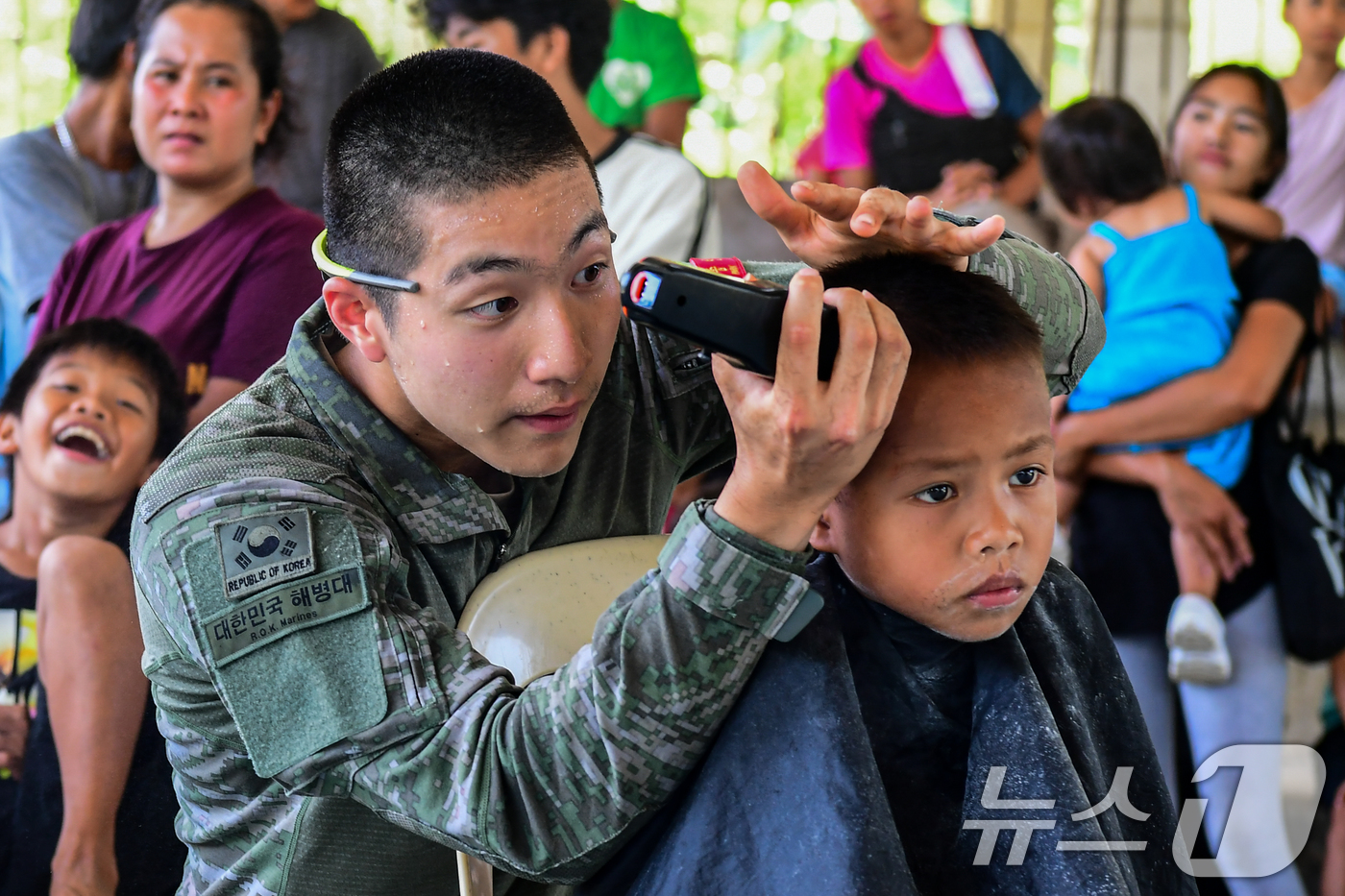 (서울=뉴스1) = 해병대는 지난 6일까지 필리핀 루손·팔라완 섬 등지에서 실시한 '2025 카만닥 훈련'에 참가했다고 9일 밝혔다.25 카만닥 훈련에 참가한 해병대 장병이 6월 …