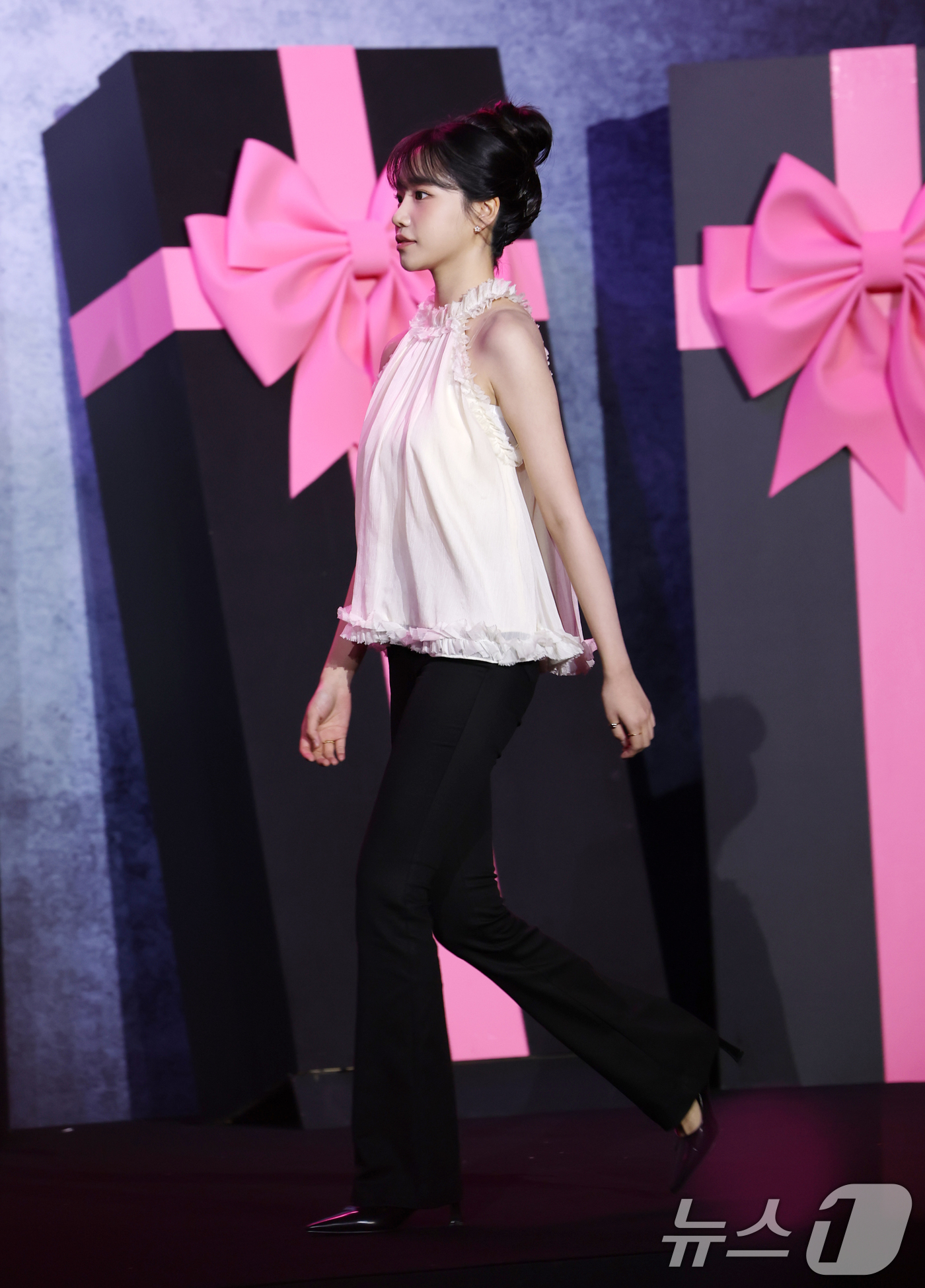 (서울=뉴스1) 권현진 기자 = 배우 조유리가 9일 서울 용산구 서울드래곤시티에서 열린 넷플릭스 시리즈 '오징어 게임' 시즌3 제작발표회에 참석하고 있다.'오징어 게임' 시즌3은 …