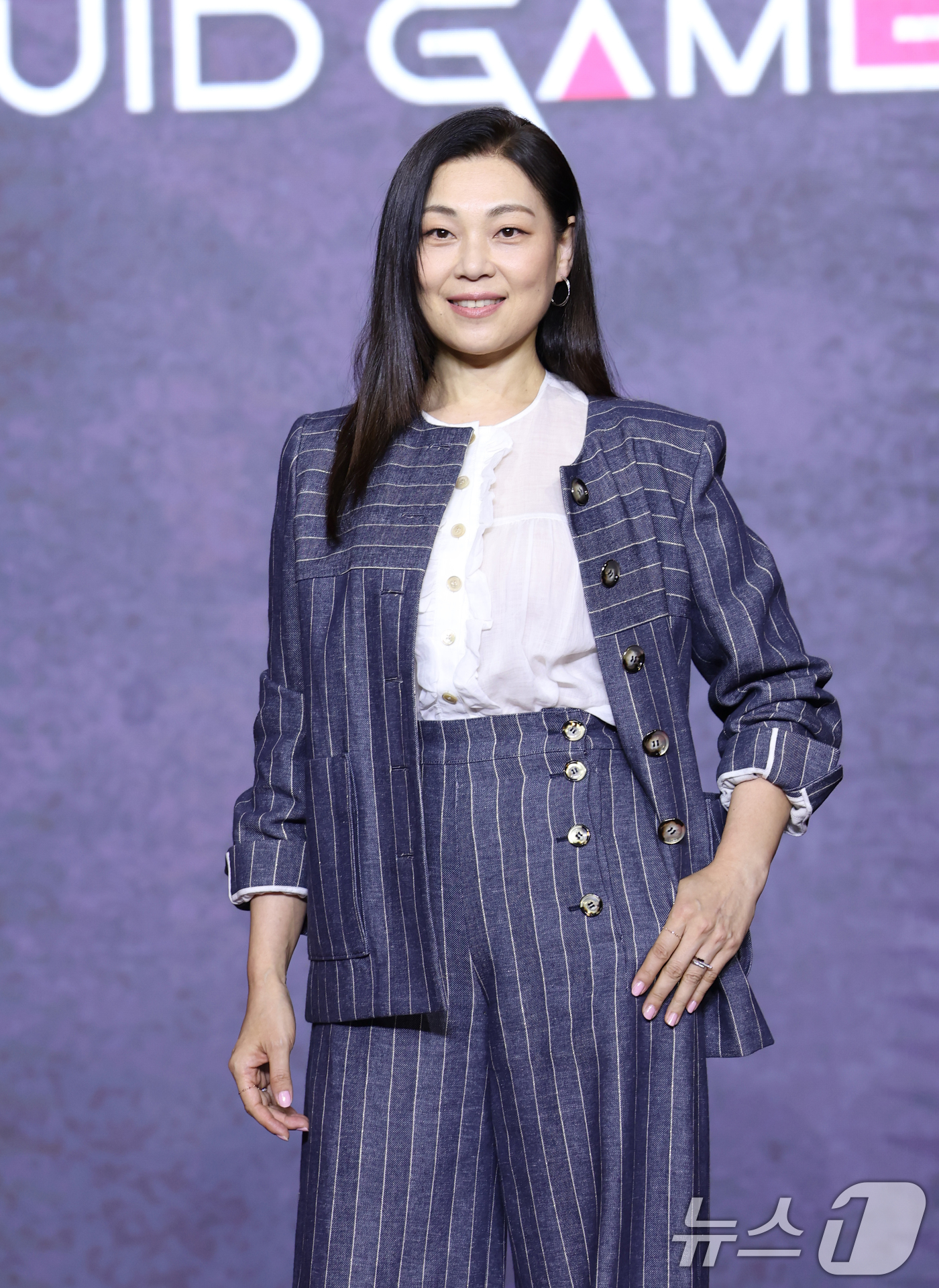 (서울=뉴스1) 권현진 기자 = 배우 채국희가 9일 서울 용산구 서울드래곤시티에서 열린 넷플릭스 시리즈 '오징어 게임' 시즌3 제작발표회에서 포즈를 취하고 있다.'오징어 게임' 시 …