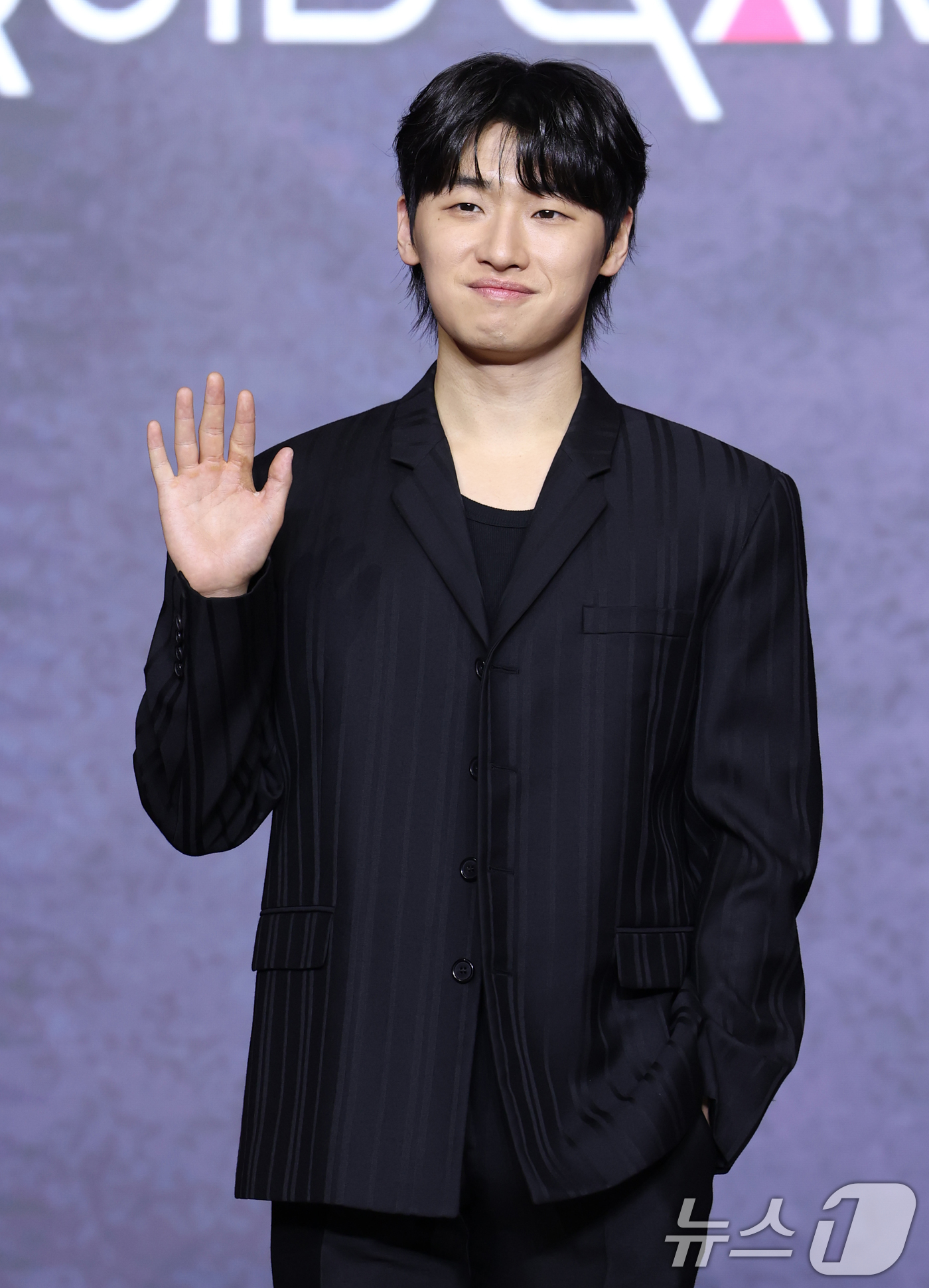 (서울=뉴스1) 권현진 기자 = 배우 이다윗이 9일 서울 용산구 서울드래곤시티에서 열린 넷플릭스 시리즈 '오징어 게임' 시즌3 제작발표회에서 포즈를 취하고 있다.'오징어 게임' 시 …