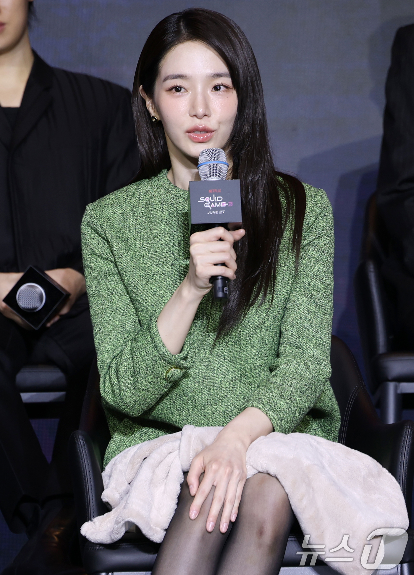 (서울=뉴스1) 권현진 기자 = 배우 박규영이 9일 서울 용산구 서울드래곤시티에서 열린 넷플릭스 시리즈 '오징어 게임' 시즌3 제작발표회에서 스포 논란에 대한 질문에 답하고 있다. …