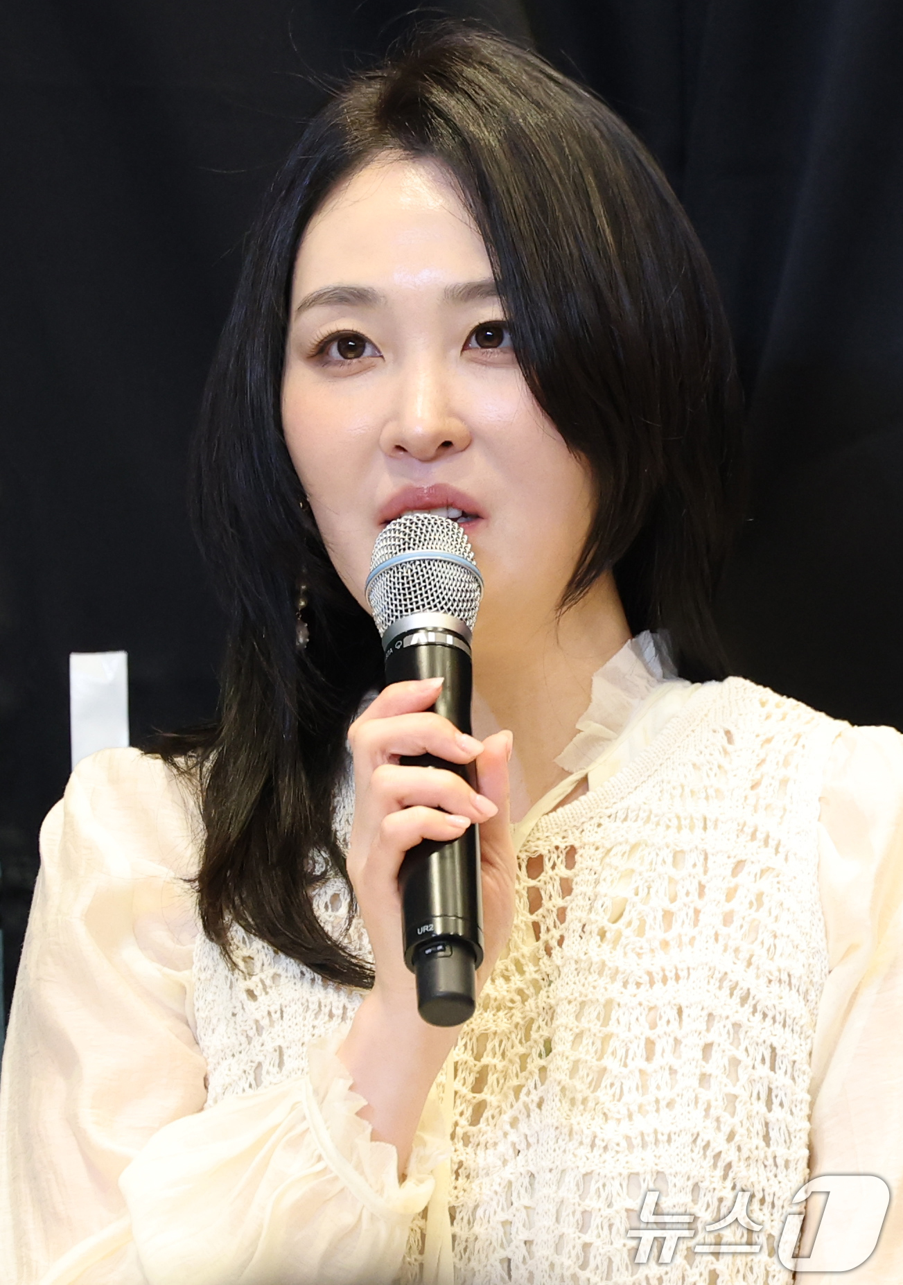 (서울=뉴스1) 권현진 기자 = 방송인 신아영이 9일 서울 송파구 잠실로 소피텔 앰배서더 서울 호텔에서 열린 있지의 새 미니 앨범 'Girls Will Be Girls' 발매 기념 …