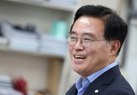 서울 강서구청장에 민주 진교훈 당선…"경찰서 재선 구청장으로"