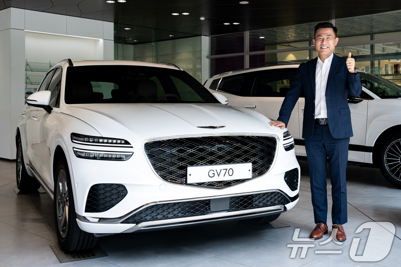 (서울=뉴스1) = 현대자동차는 세종청사지점의 신동식 영업부장이 '판매거장'에 등극했다고 10일 밝혔다.사진은 현대차 신동식 영업부장. (현대차 제공. 재판매 및 DB 금지) 20 …