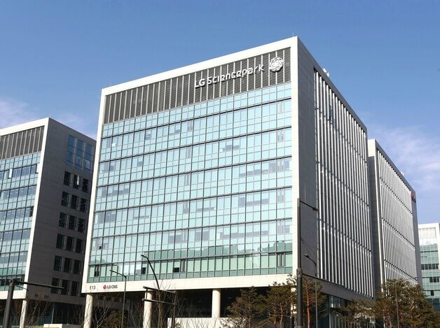 "보안강화 에이전틱 AI"…LG CNS·코히어와 추론형 LLM 공동개발
