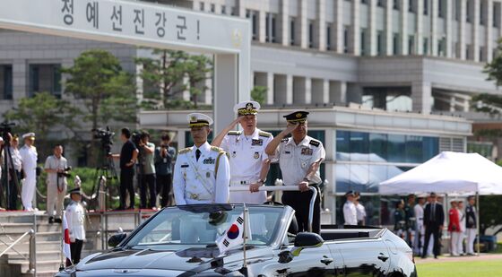 김명수 합참의장, 日 통합막료장 환영 의장행사