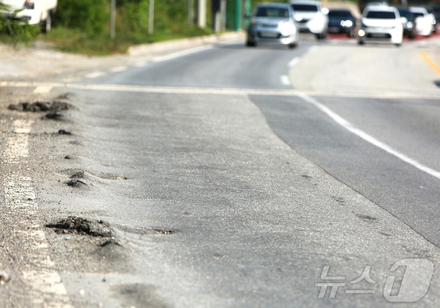 본문 이미지 - 아스팔트 도로 모습.(자료사진) ⓒ 뉴스1 손도언 기자