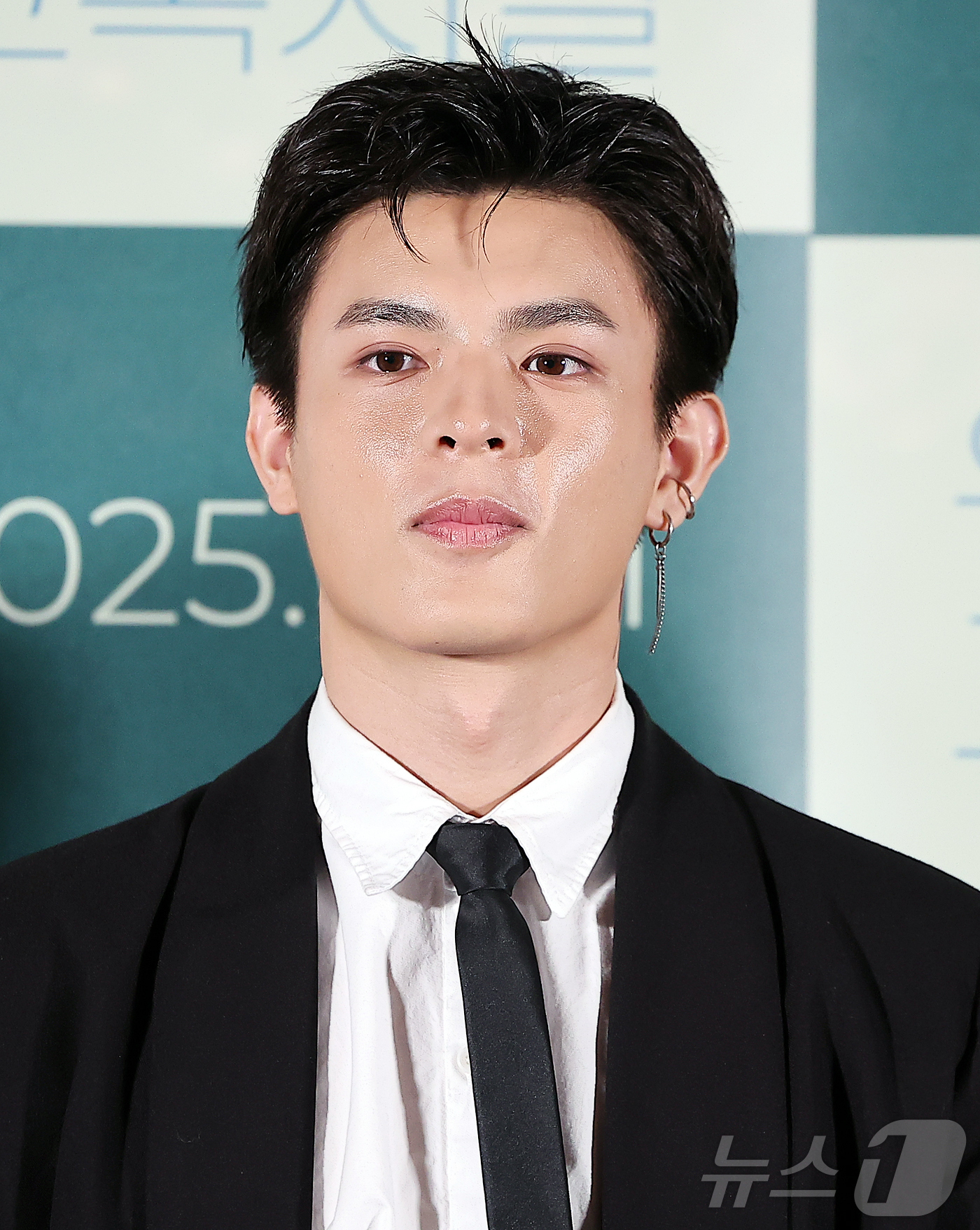 (서울=뉴스1) 김진환 기자 = 대만 배우 구이태가 10일 오후 서울 용산구 CGV용산아이파크몰에서 열린 영화 ‘우리들의 교복시절’ 언론시사회에 참석해 취재진 질문을 듣고 있다.' …