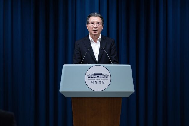 대통령실 "RE100 산단 추진 TF 구성·특별법 제정"…李 '규제제로' 지시