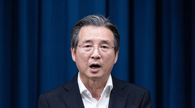 RE100 산단 브리핑 나선 김용범 정책실장
