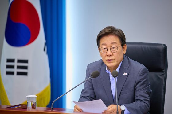 李대통령, 캐나다 특사단장 김병주·말레이시아 김영춘 임명
