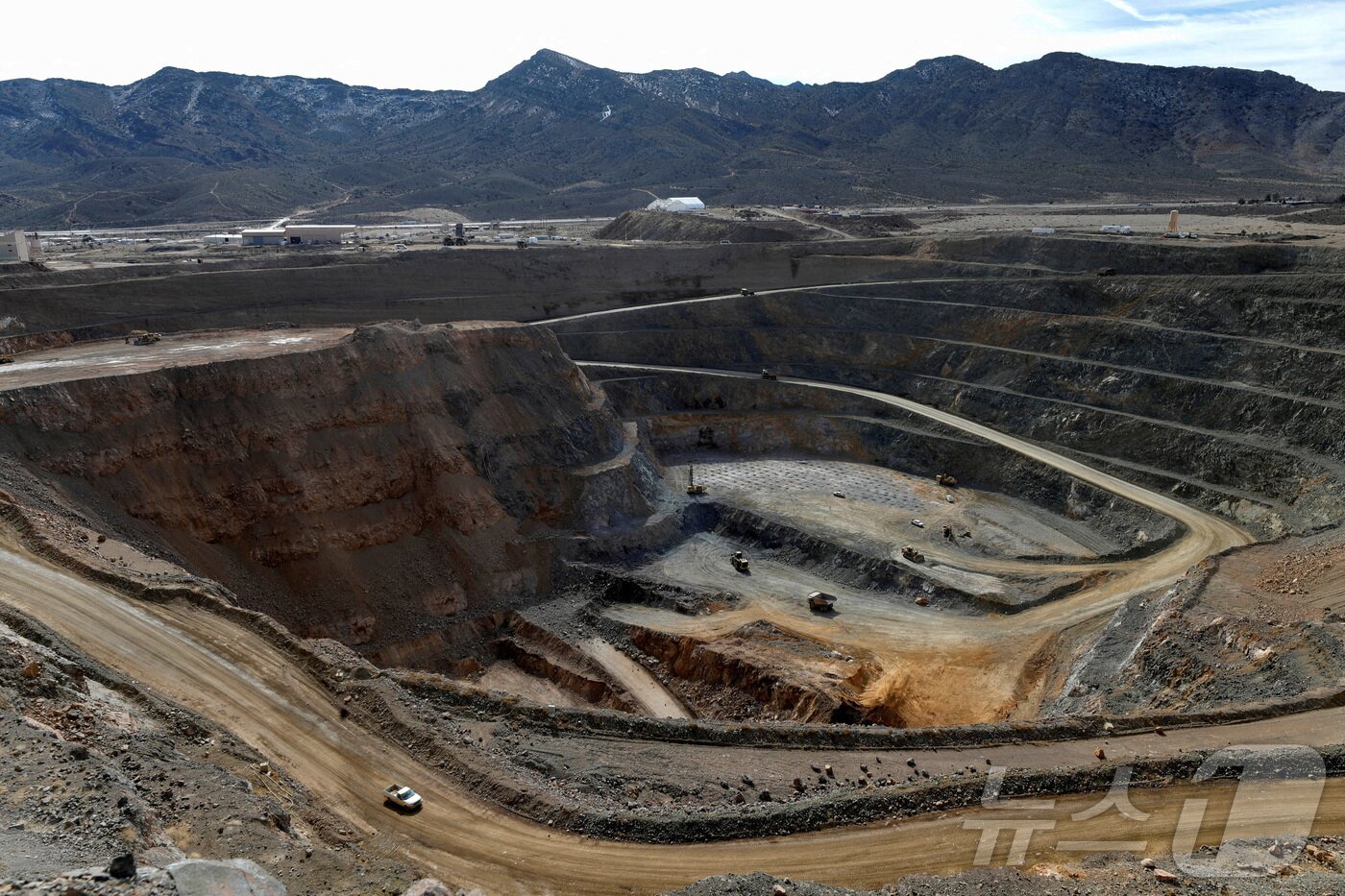 본문 이미지 - 2020년 1월 30일&#40;현지시간&#41; 미국 캘리포니아 마운틴 패스에 위치한 MP 머티리얼스 희토류 노천 광산의 모습. 2020.01.30. ⓒ 로이터=뉴스1 ⓒ News1 윤다정 기자