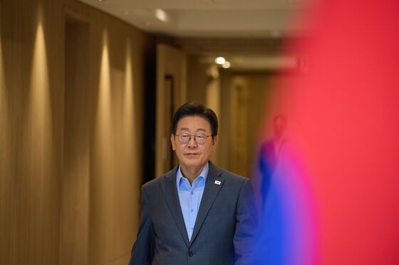 李대통령, 오송 참사 현장 방문 "관리 부실 인명 사고…엄격히 처벌"