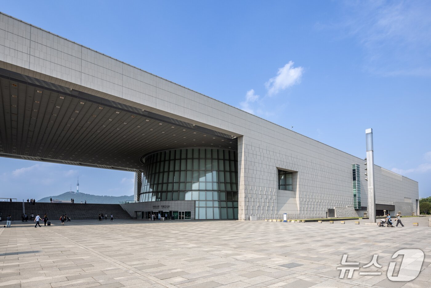 본문 이미지 - 국립중앙박물관 외관&#40;서울관광재단 제공&#41;