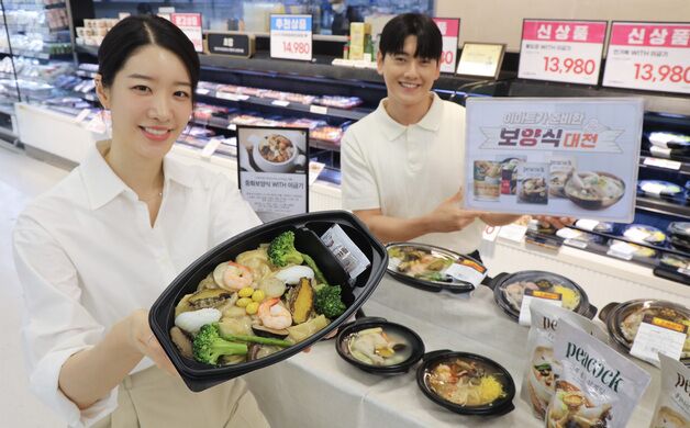 "폭염에 지친 입맛 찾자"…유통업계, 보양식 출시에 할인 행사도