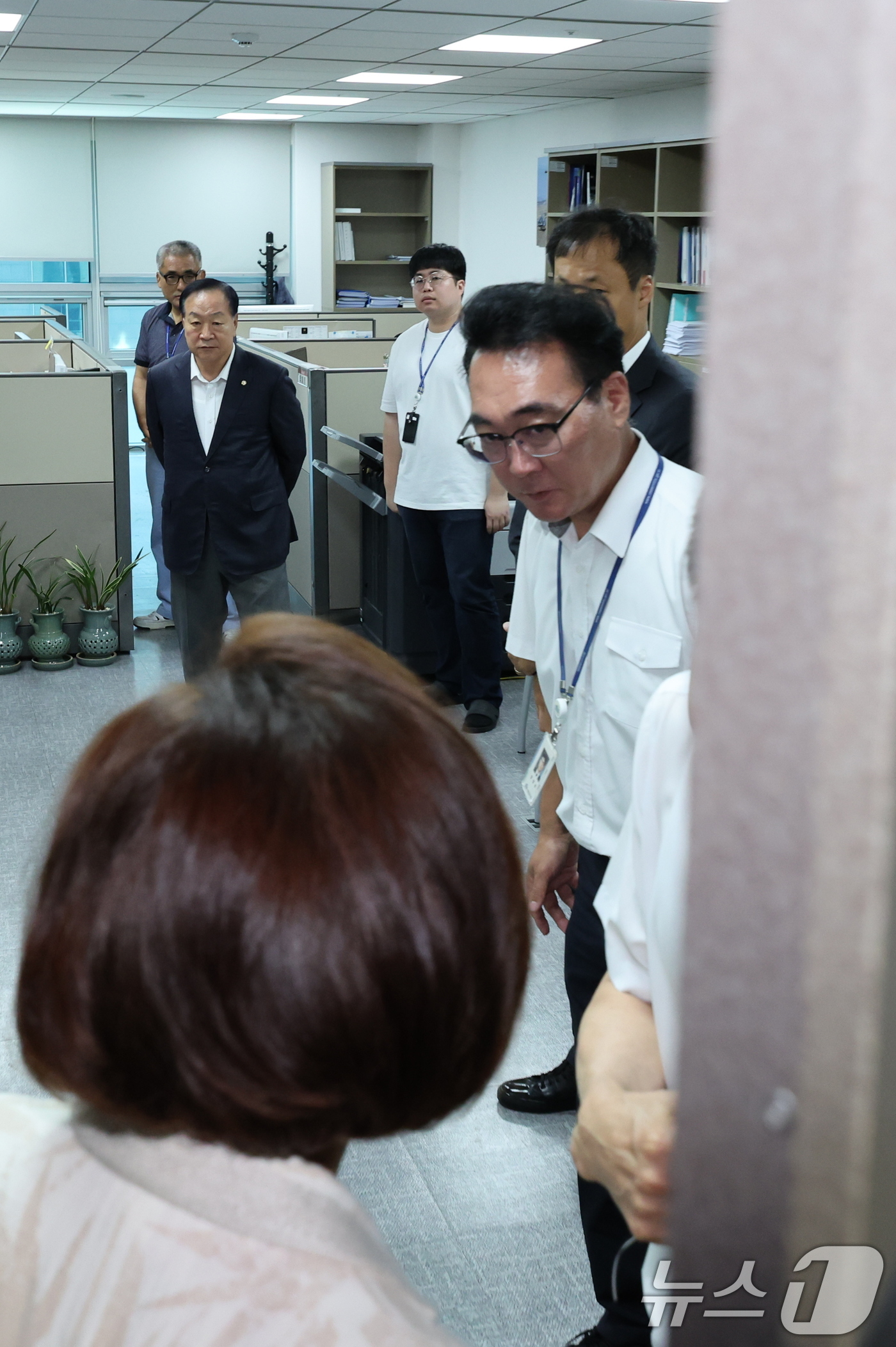 (서울=뉴스1) 안은나 기자 = 해병대원 순직사건 관련 의혹을 수사하는 이명현 특별검사팀이 11일 서울 여의도 국회 의원회관 임종득 국민의힘 의원 사무실을 압수수색 중인 가운데 한 …