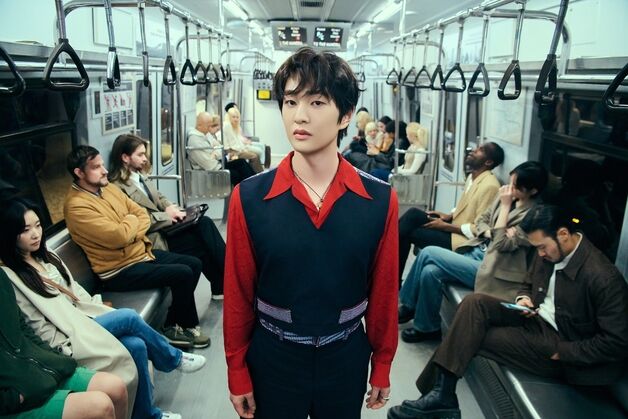 '컴백' 온유, 신곡 '애니멀' MV 포토 공개…시크한 비주얼