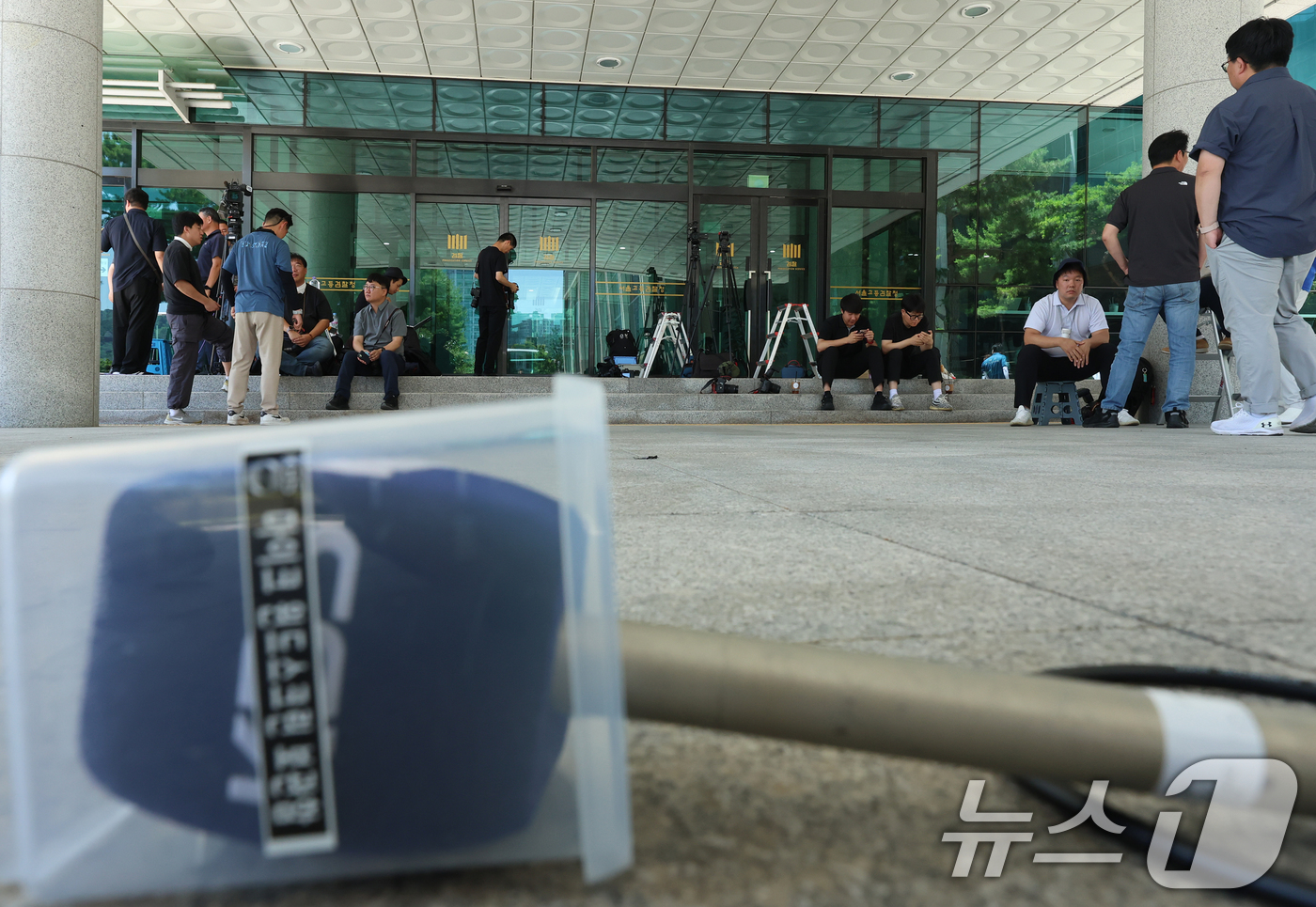 (서울=뉴스1) 황기선 기자 = 12·3 비상계엄 사태 관련 내란·외환 사건을 수사하는 내란특검팀(조은석 특별검사)이 재구속된 윤석열 전 대통령에게 출석을 요구한 11일 오후 서울 …