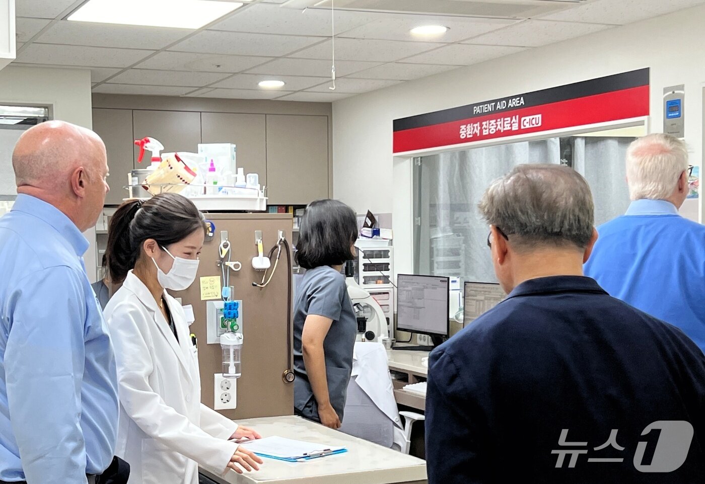 본문 이미지 - VIP동물의료센터 청담점이 아시아 최초 &#39;피어프리 인증 동물병원&#40;FFCVP&#41;&#39;으로 공식 인증 받았다. ⓒ 뉴스1