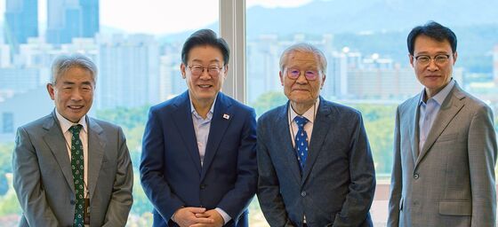 李대통령, 조갑제·정규재와 오찬…"모두의 대통령 돼 국민통합"