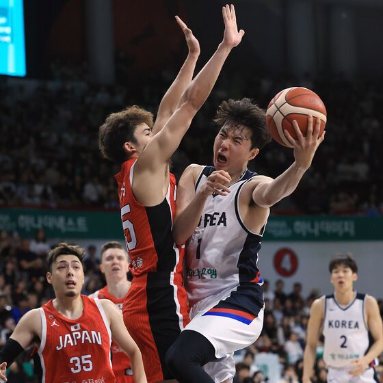 '3점슛 18개 폭발' 남자 농구대표팀, 일본에 91-77 완승