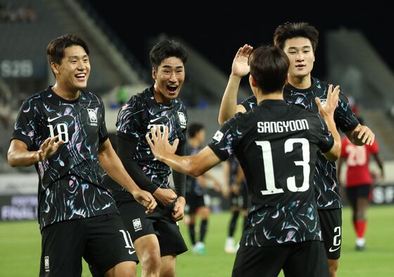 홍명보호, E-1 챔피언십 2연승도 좋지만 새 얼굴 등장에 '화색'