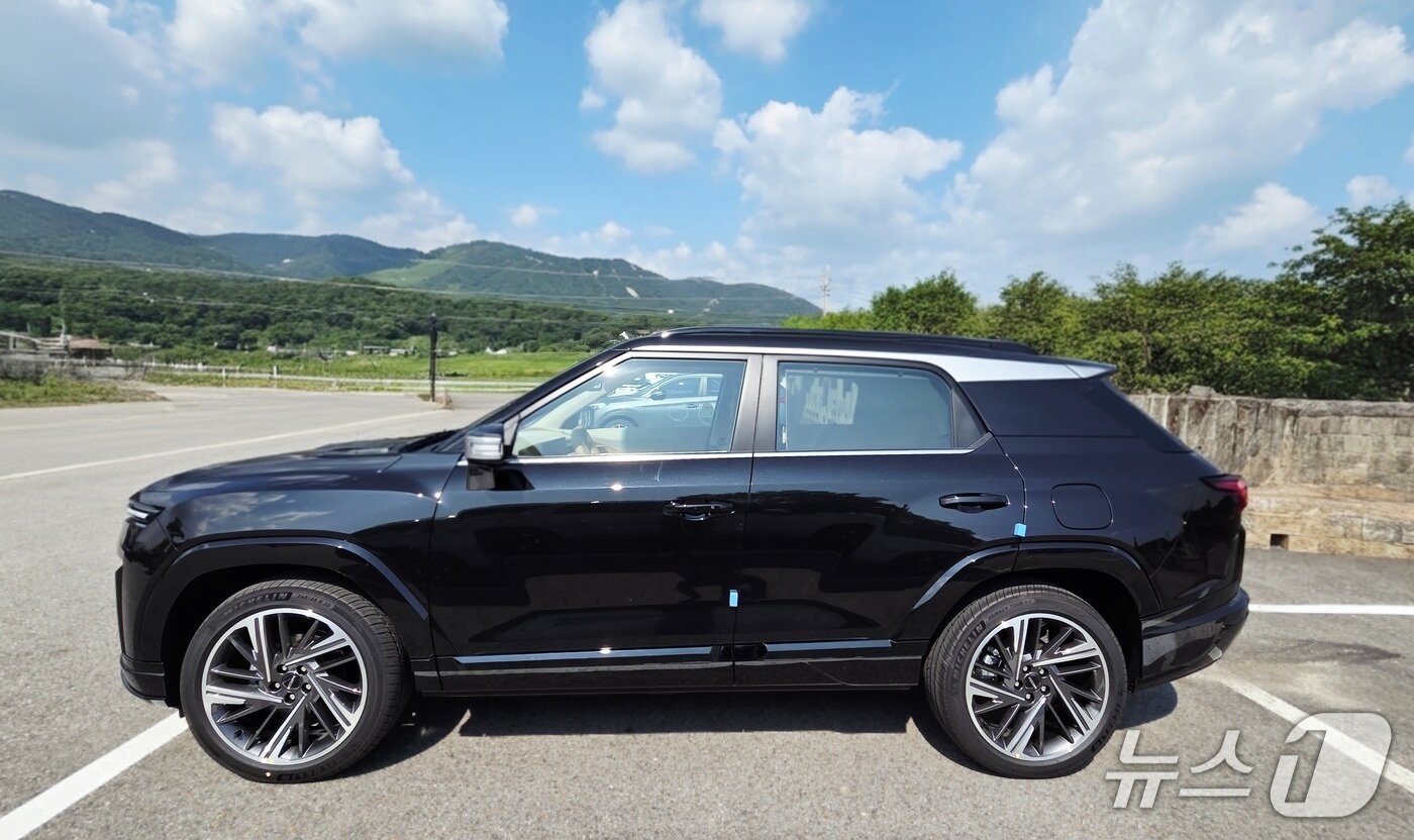 본문 이미지 -  액티언 하이브리드 측면.  ⓒ 뉴스1 박기범 기자 