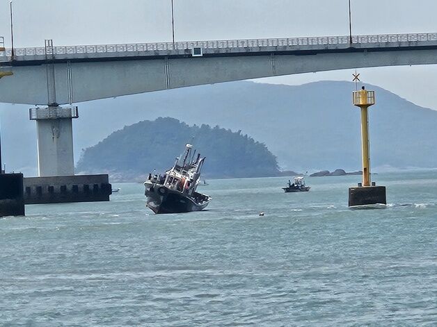 고흥 지축도 해상서 낚시어선 좌초…승객 21명 전원 구조