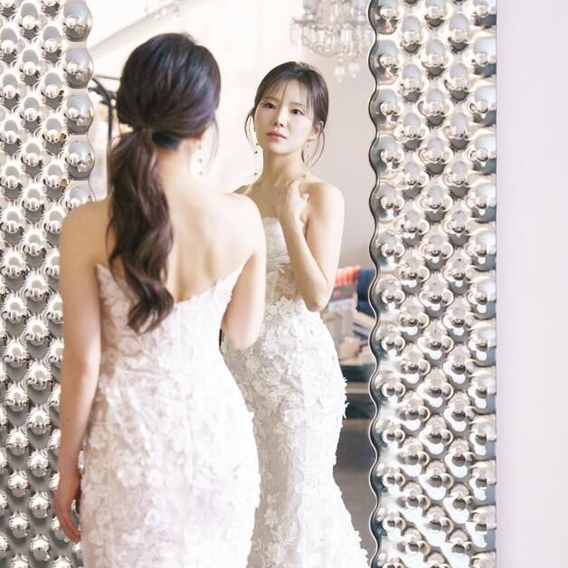 '나는 솔로' 모솔 19기 영숙, 깜짝 결혼 발표…예비 신랑 공개