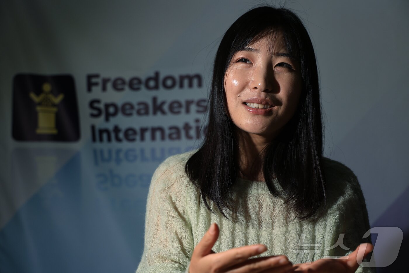 본문 이미지 - 탈북민 한송미 씨가 11일 오후 서울 마포구 북한이탈주민 글로벌교육센터&#40;Freedom Speakers International·FSI&#41;에서 뉴스1과 인터뷰를 하고 있다. 2025.7.13/뉴스1 ⓒ News1 박정호 기자
