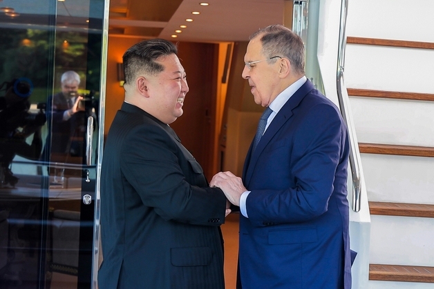 러 외무 "북한 비핵화는 종결된 사안"…핵개발 또 두둔