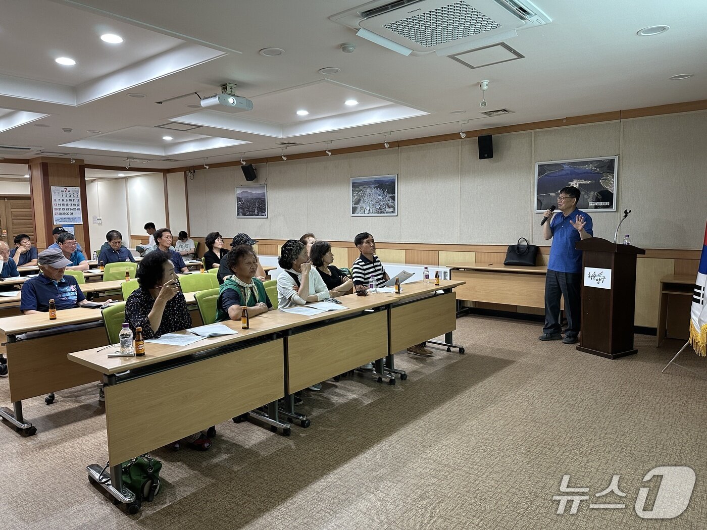 본문 이미지 - 동서고속화철도 보상 협의 대비 주민 설명회.(양구군 제공. 재판매 및 DB금지)/뉴스1
