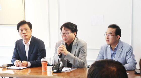 모두발언하는 이한주 국정기획위원장