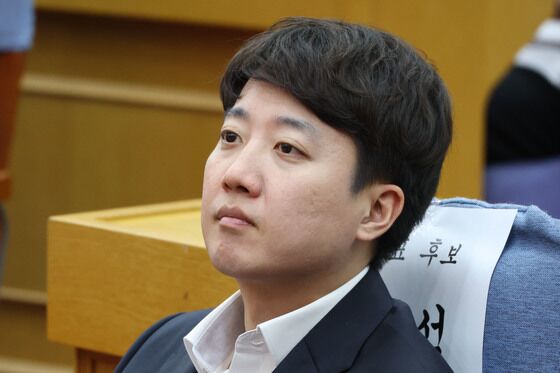 '당대표 출마' 이준석 "정치인, 다시 신뢰받는 직업으로 만들 것"