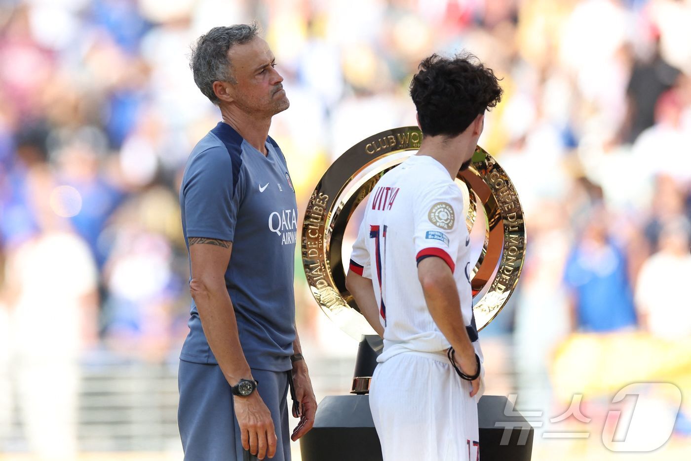 본문 이미지 - PSG는 14일&#40;한국시간&#41; 열린 2025 FIFA 클럽월드컵 결승에서 첼시에 0-3으로 완패했다. 시즌 왼쪽은 루이스 엔리케 PSG 감독. ⓒ AFP=뉴스1