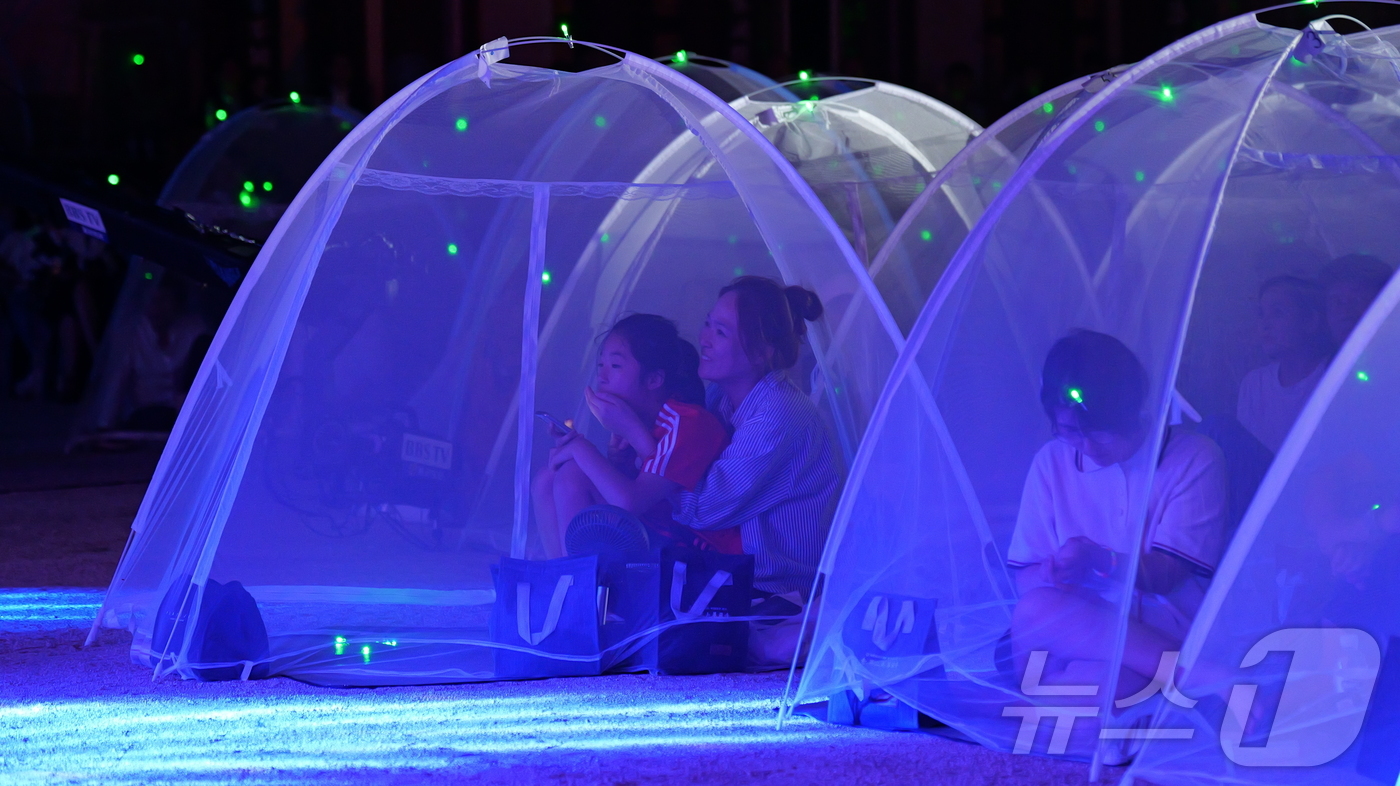 (서울=뉴스1) = 지리산대화엄사(교구장 우석스님)은 2025년 제5회 지리산 대화엄사 모기장 영화음악회를 8월 2일 저녁 7시 30분 100분 동안 화엄원 특설 무대에서 개최한다 …