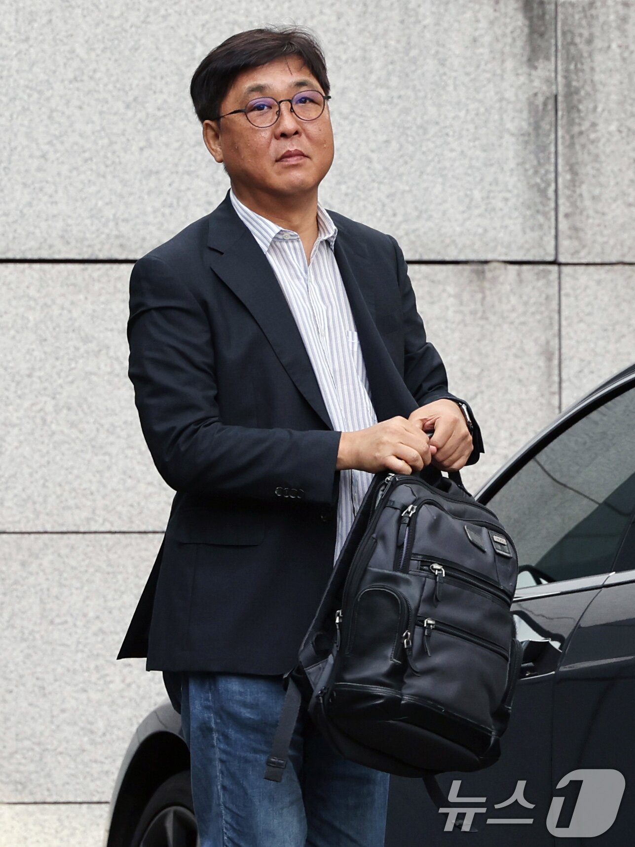 본문 이미지 - 최휘영 문화체육관광부 장관 후보자가 14일 오전 서울 종로구 국립현대미술관에 마련된 인사청문회 사무실로 출근하고 있다. 2025.7.14/뉴스1 ⓒ News1 황기선 기자