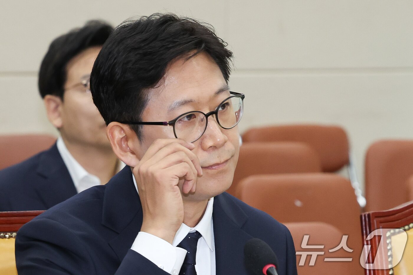 본문 이미지 - 배경훈 과학기술정보통신부 장관 후보자가 14일 오전 서울 여의도 국회 과학기술정보방송통신위원회에서 인사청문회 시작을 기다리고 있다. 2025.7.14/뉴스1 ⓒ News1 안은나 기자