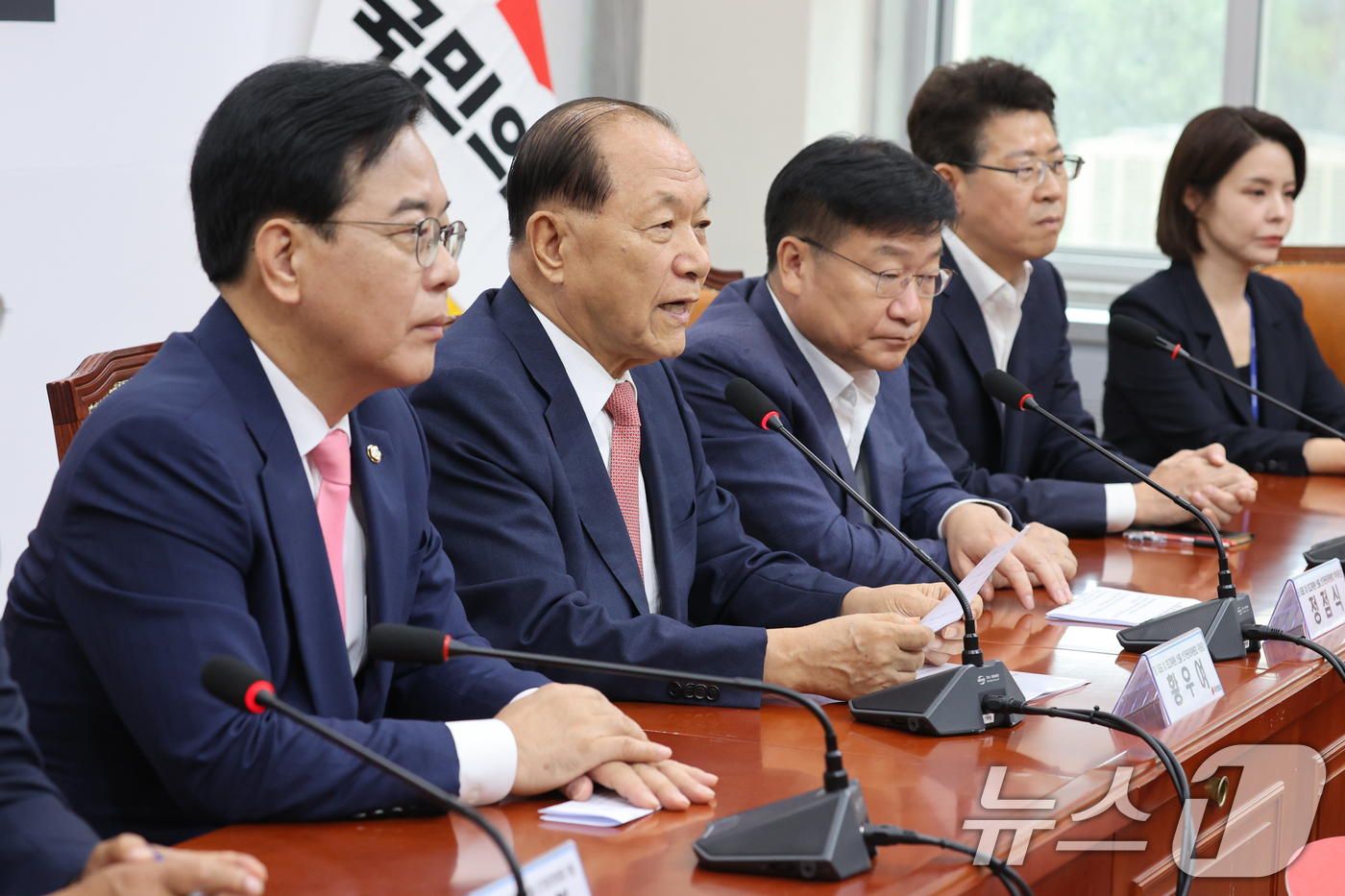 (서울=뉴스1) = 황우여 국민의힘 선거관리위원장이 14일 오전 서울 여의도 국회에서 열린 선거관리위원회 1차 회의에서 발언하고 있다. (국민의힘 제공) 2025.7.14/뉴스1