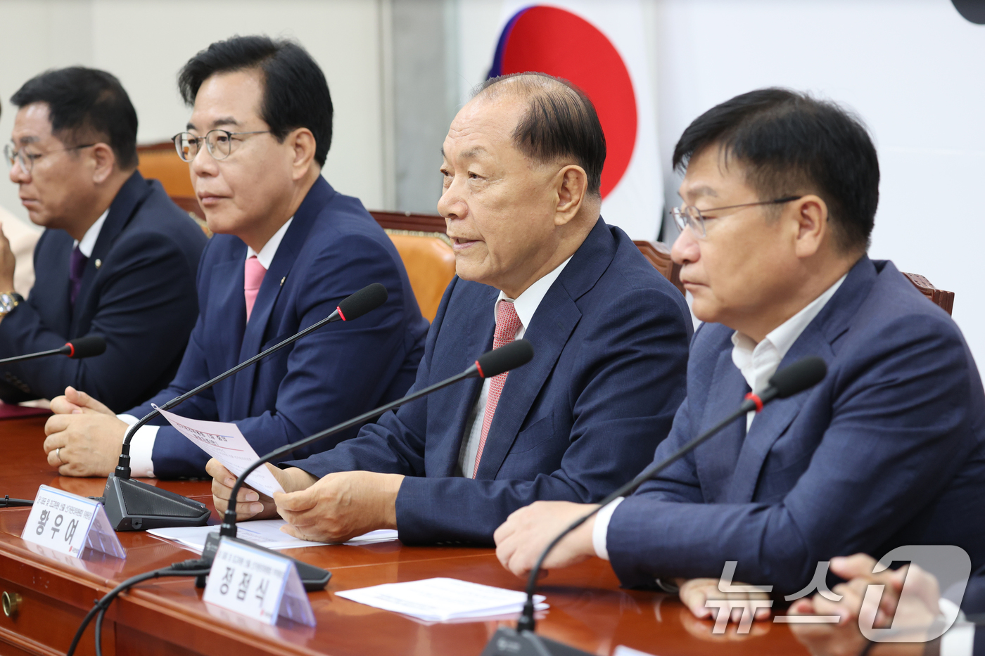 (서울=뉴스1) = 황우여 국민의힘 선거관리위원장이 14일 오전 서울 여의도 국회에서 열린 선거관리위원회 1차 회의에서 발언하고 있다. (국민의힘 제공) 2025.7.14/뉴스1