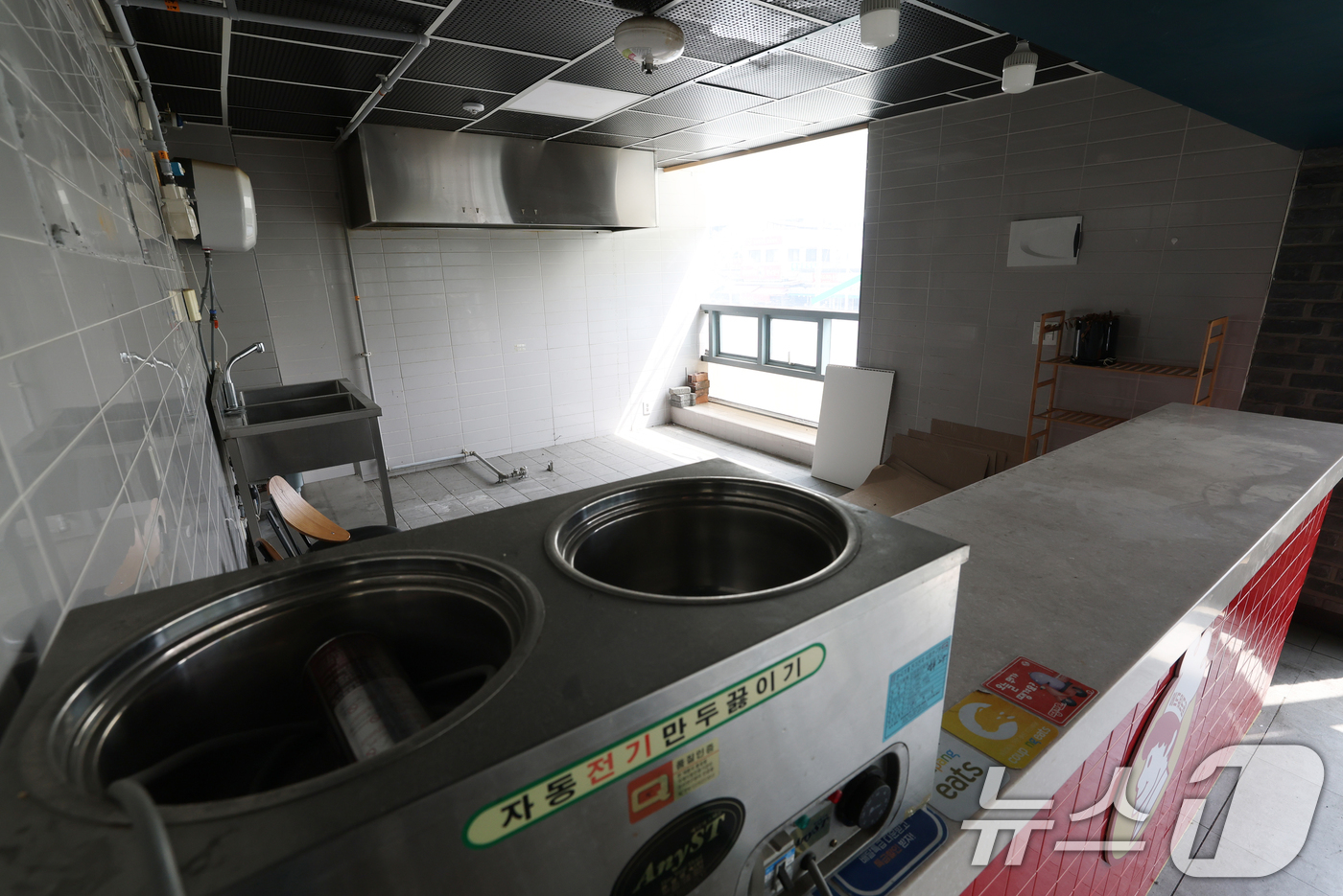 (경기=뉴스1) 김영운 기자 = 14일 국세청 국세통계포털에 따르면 올해 1분기 사업체를 운영 중인 30세 미만 청년 사업자는 35만 4672명(월평균)으로 전년 동기 대비 6.9 …