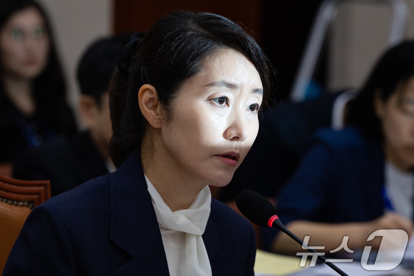 본문 이미지 - 강선우 여성가족부 장관 후보자가 14일 서울 여의도 국회에서 열린 인사청문회에 출석해 의원 질의에 답하고 있다. 2025.7.14/뉴스1 ⓒ News1 유승관 기자